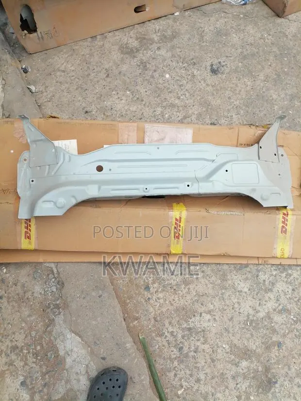 Rear Skirt Panel · Photo 1