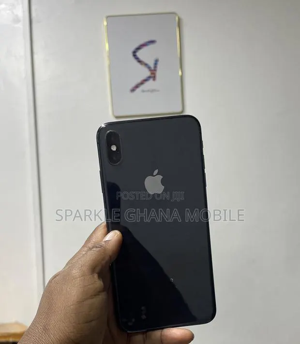 Apple iPhone XS Max 64 GB Gray · Photo 1