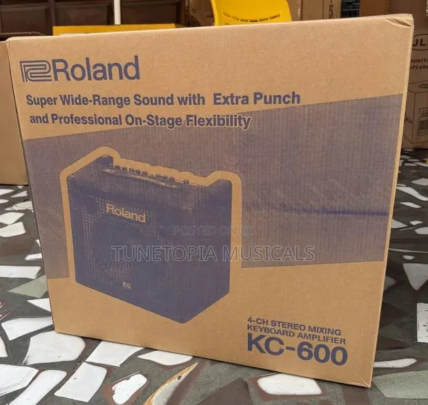 Roland Kc-600 4-Channel Stereo Mixing Keyboard Amplifier. · Photo 1
