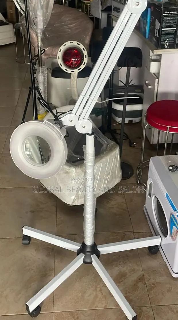 Magnifying Lamp · Photo 2