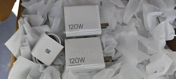 Xiaomi Huawei Oppo Chargers · Photo 1