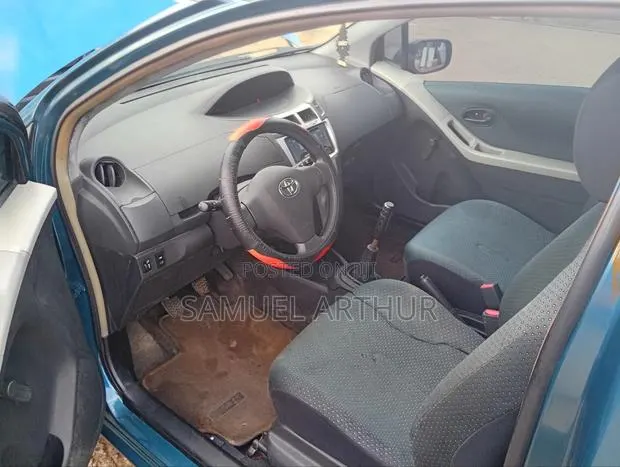 Toyota Yaris 1.5 2007 Blue · Photo 1