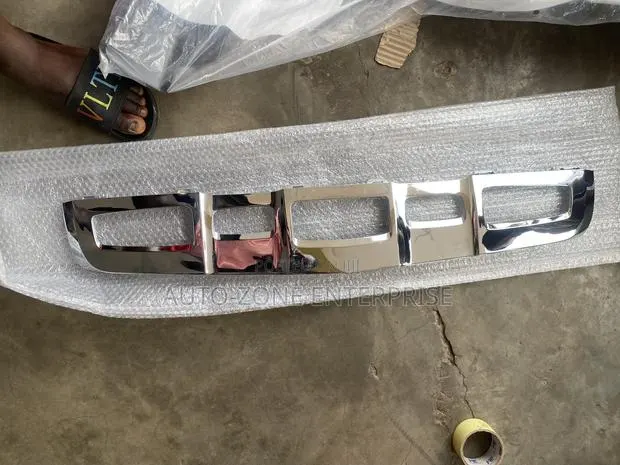 Mercedes GLC 300 Front Bumper Chrome 2016- 2019 · Photo 1
