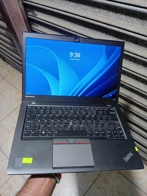 Laptop Lenovo ThinkPad T450 8GB Intel Core i7 SSD 256GB · Photo 1