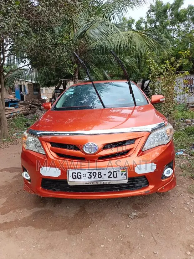 Toyota Corolla S 4dr Sedan (1.8L 4cyl 4A) 2013 Orange · Photo 1
