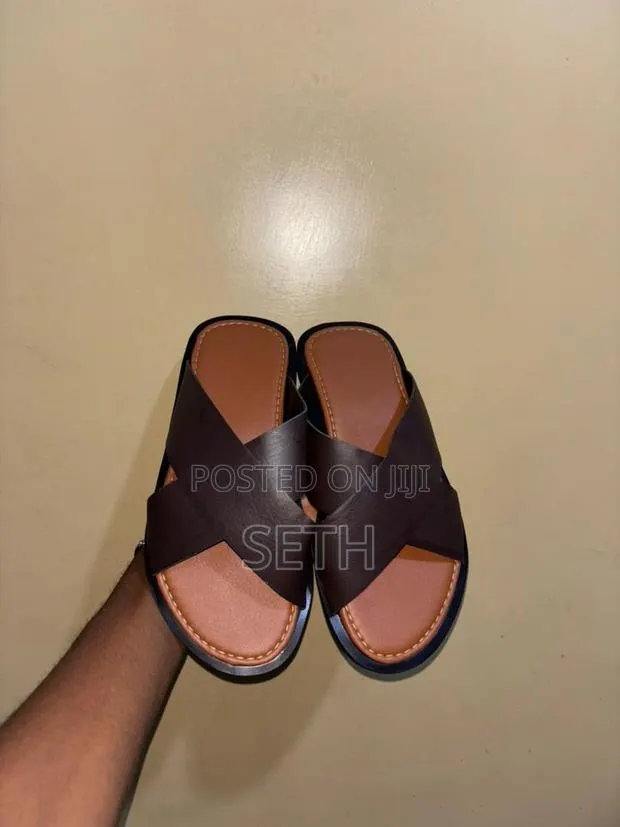 Leather Slippers · Photo 1