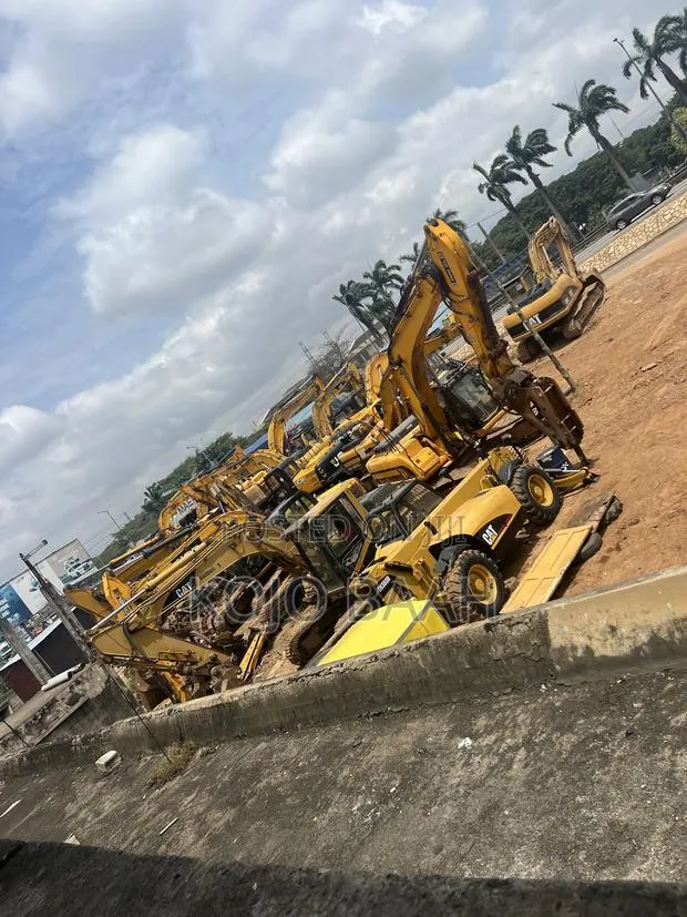 Excavators and Construction Machinery for Rent · Photo 1