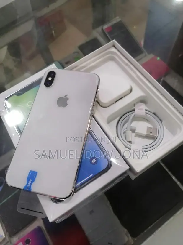 New Apple iPhone X 64 GB White · Photo 1