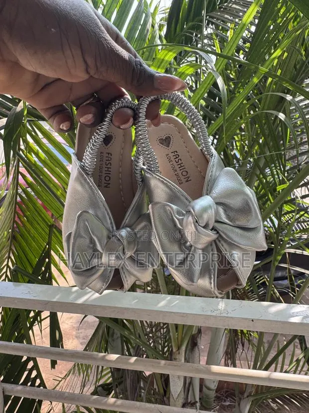 Sandals for Everyday Outing · Photo 1