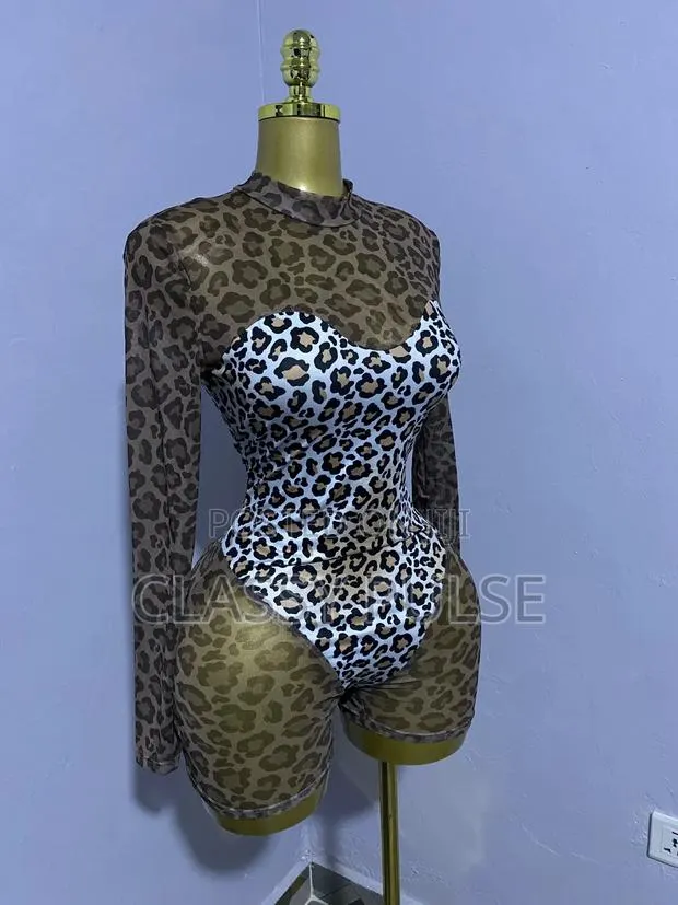 Ladies Dress · Photo 1