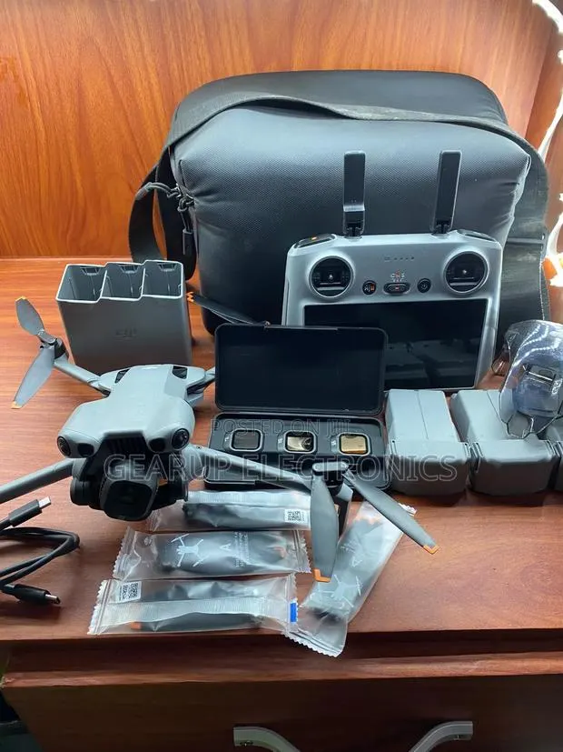 DJI Mini 5 Pro Fly More Combo With Screen Controller 3 Batteries