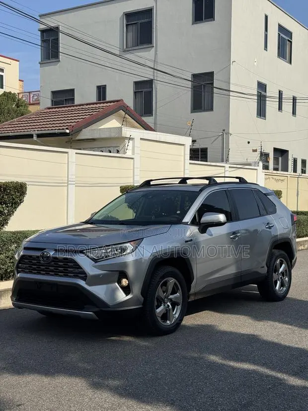 Toyota RAV4 Limited AWD 2020 Silver · Photo 1
