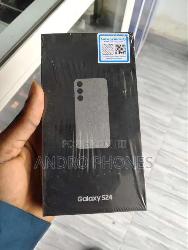 New Samsung Galaxy S24 128 GB Black · Photo 1