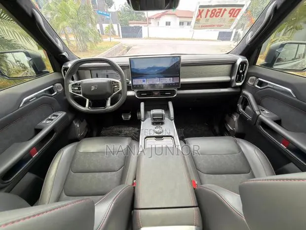 New Jetour T2 2.0 Petrol AWD 2025 Silver · Photo 2