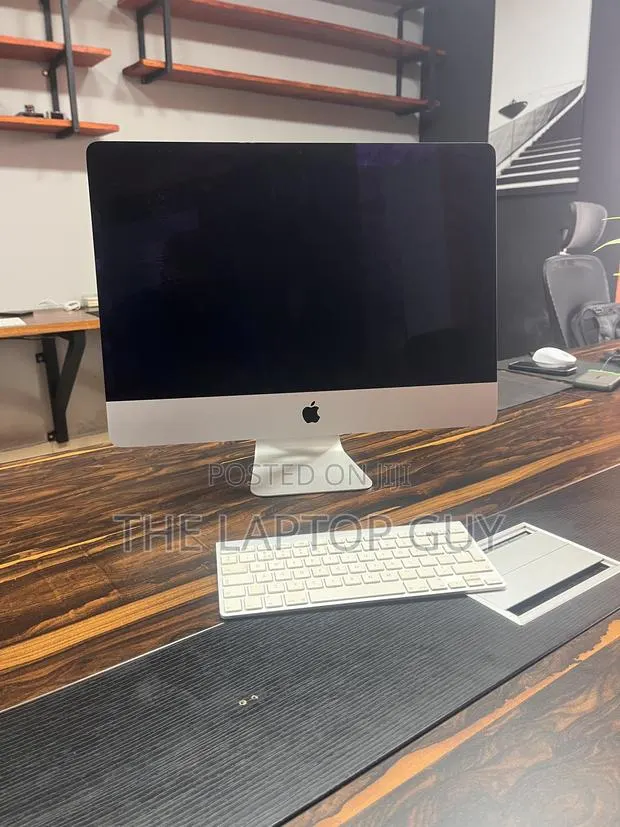 Desktop Computer Apple iMac 8GB Intel Core i5 SSD 512GB · Photo 1