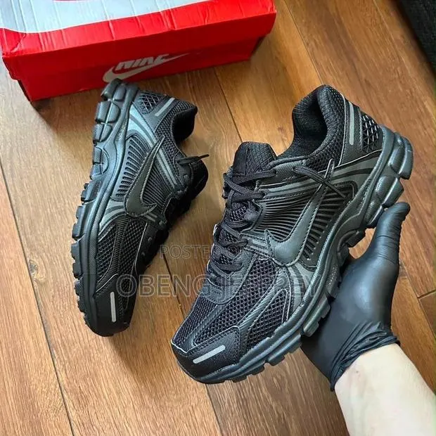 Original Nike Zoom Vomero Anthracite Black · Photo 1