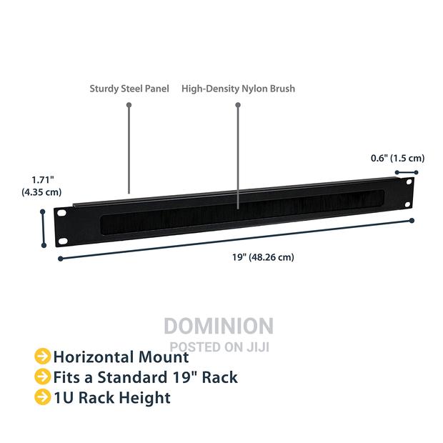 D Link 19'' 1U BRUSH Cable Manager · Photo 1
