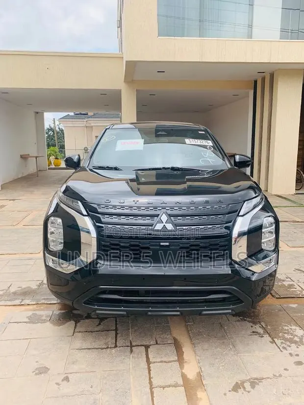 Mitsubishi Outlander SE Black Edition 2023 Black · Photo 1