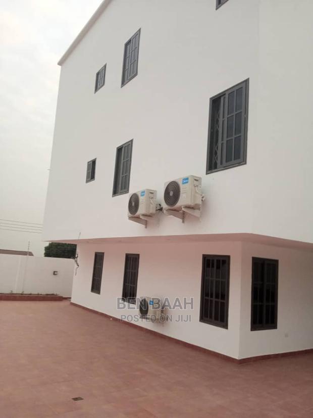 2bdrm Apartment in Ben Properties, Ashomang Estate for rent · Photo 3