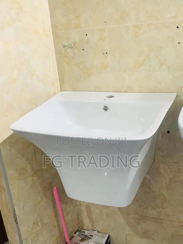 Wall Hung Basin - Square Basin - Bathroom Sink · Photo 1
