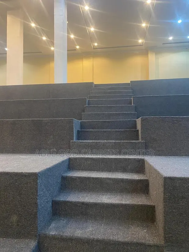 Quality Staircase Carpet/ Stair Runner or Stairway Woolen Carpets · Photo 1