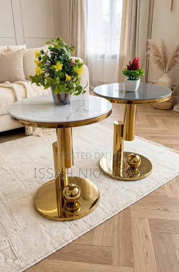 Round Marble Coffee Table · Photo 1