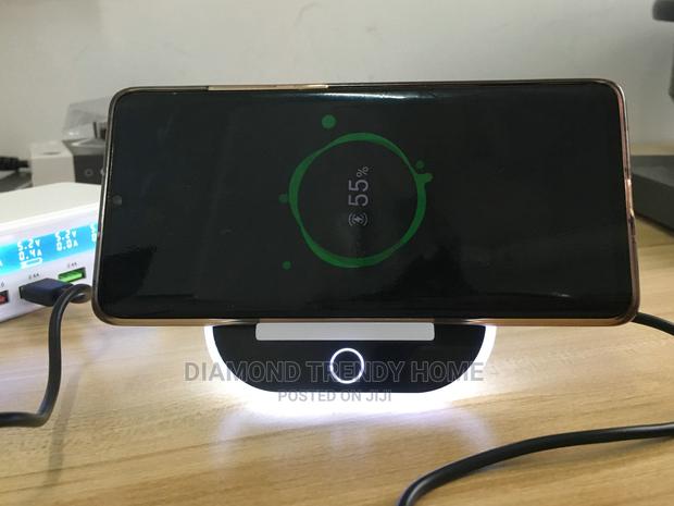 Universal Wireless Mobile Has Phone Charger. · Photo 2