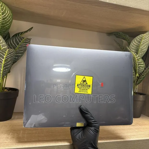 MacBook Screen A2338 for Pro13-Inch (M1, 2020) · Photo 1