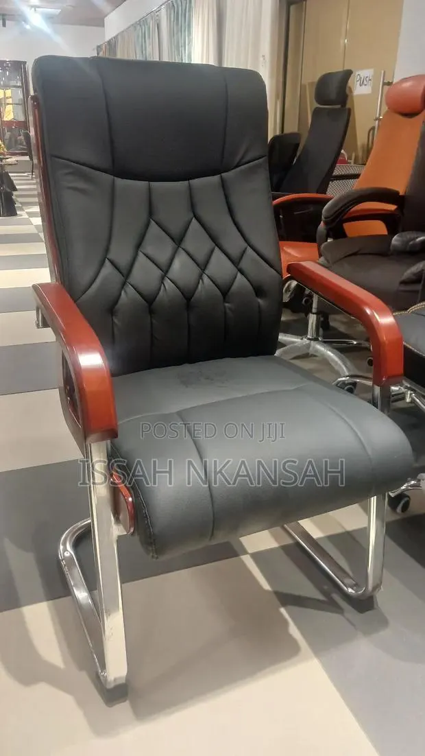Luxurious Chair · Photo 6