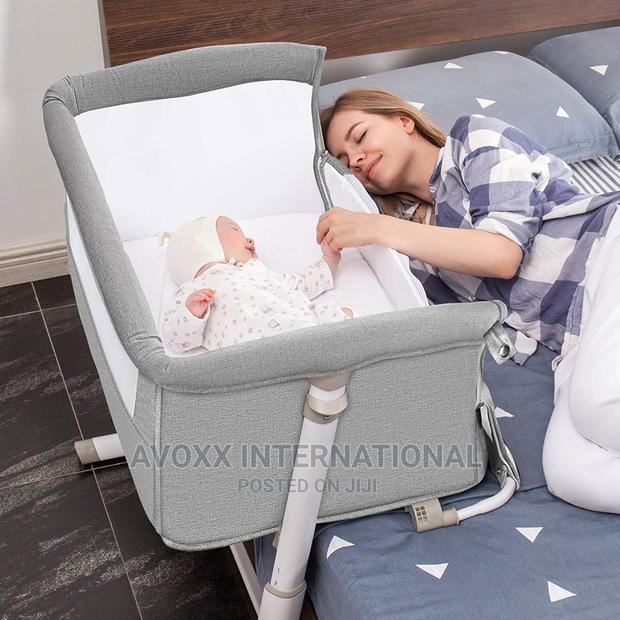 Baby Bedside Crib, Babybassinet Bed for Newborn/Infant · Photo 1