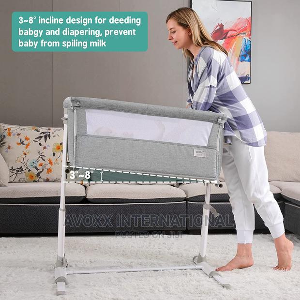 Baby Bedside Crib, Babybassinet Bed for Newborn/Infant · Photo 4