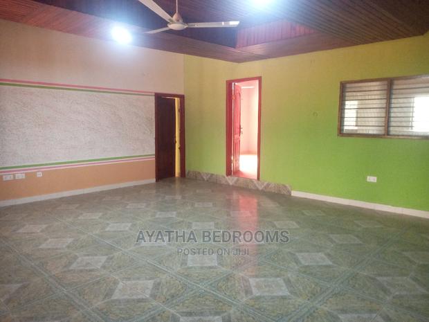 2bdrm Apartment in Ayathar Bedroom, Teshie for Rent · Photo 4