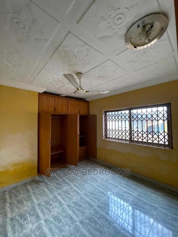 4bdrm House in Ayathar Bedroom, Teshie for Rent · Photo 2
