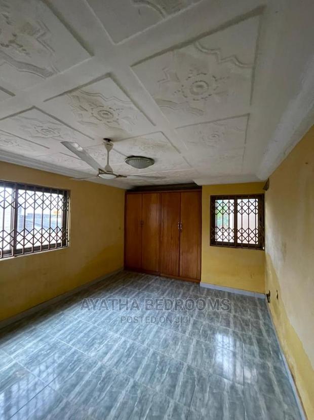 4bdrm House in Ayathar Bedroom, Teshie for Rent · Photo 5