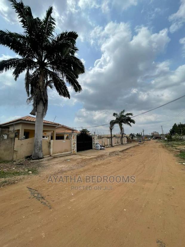 4bdrm House in Ayathar Bedroom, Teshie for Rent · Photo 7