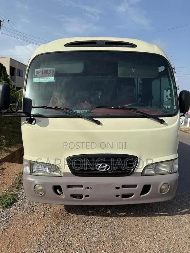 Hyundai County 2015 Beige · Photo 1
