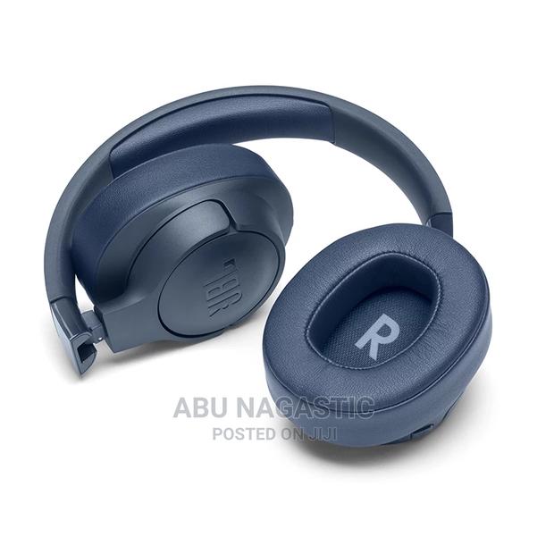 Jbl Tune 710BT Wireless Bluetooth Headphone · Photo 2