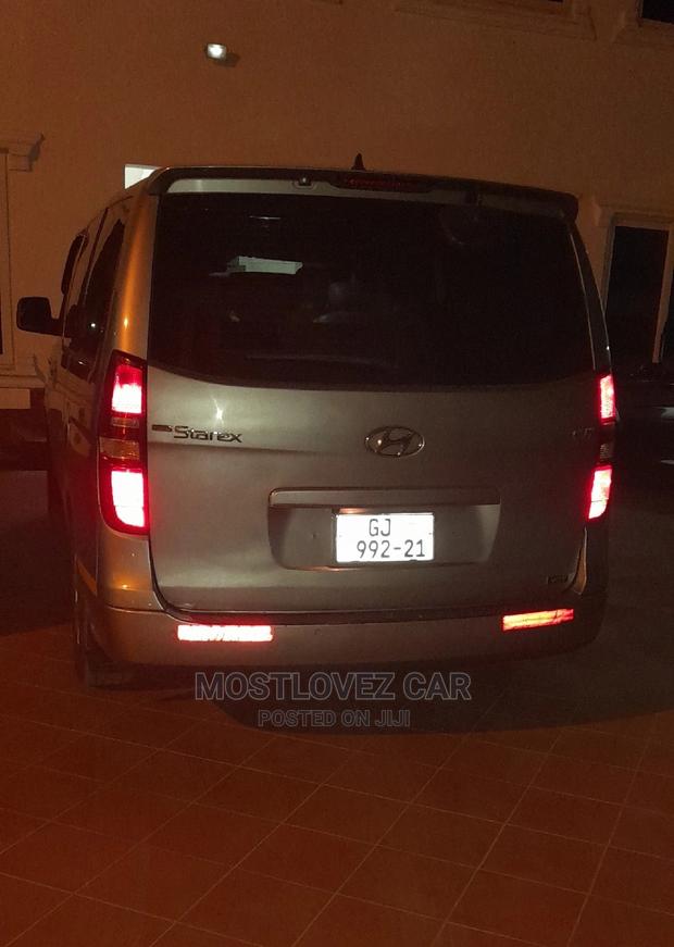 Car Rentals. Hyundai H1 Bus for Airport Pick-Up · Photo 1