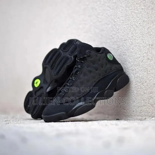 Jordan Air Retro 13 Pure Black · Photo 1