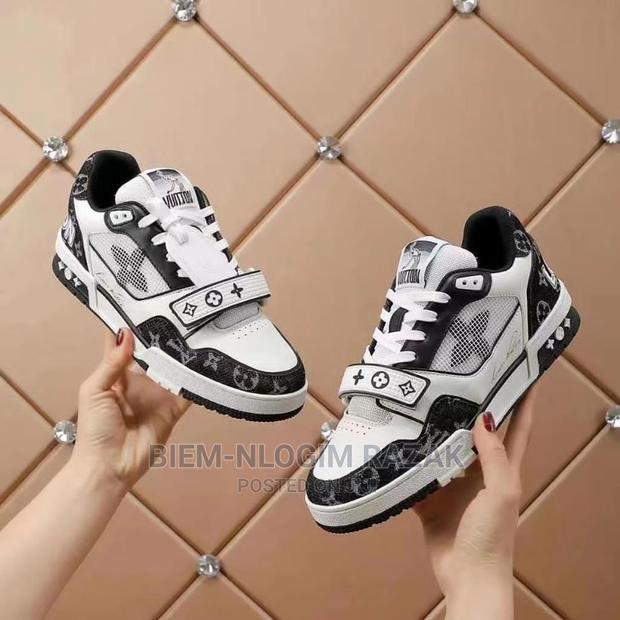 Suoer Quality Luiz Vuitton Brand Sneakers Available · Photo 6