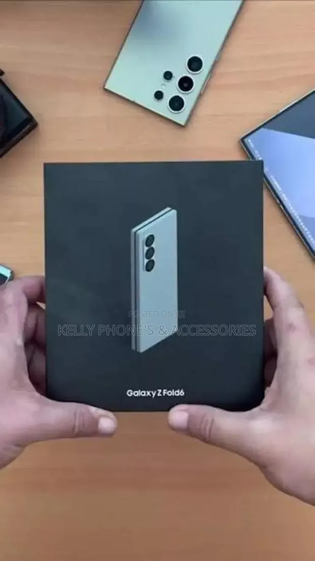 New Samsung Galaxy Z Fold6 512 GB White · Photo 1