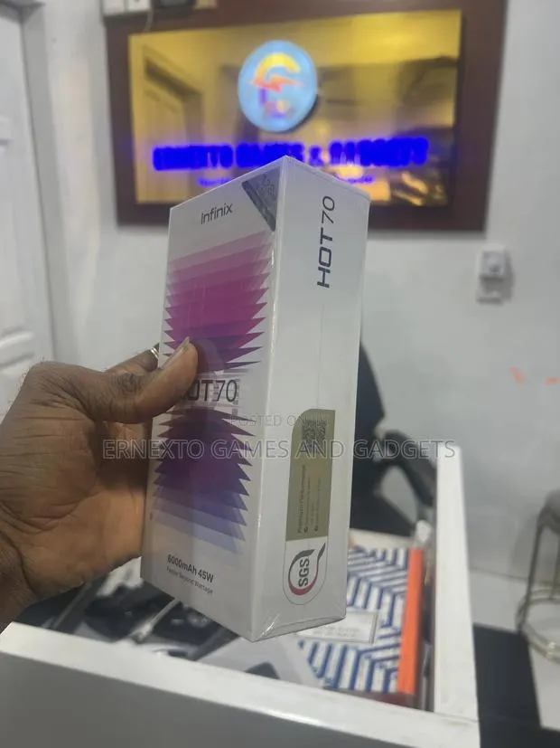 New Infinix Hot 70 128 GB Black · Photo 1