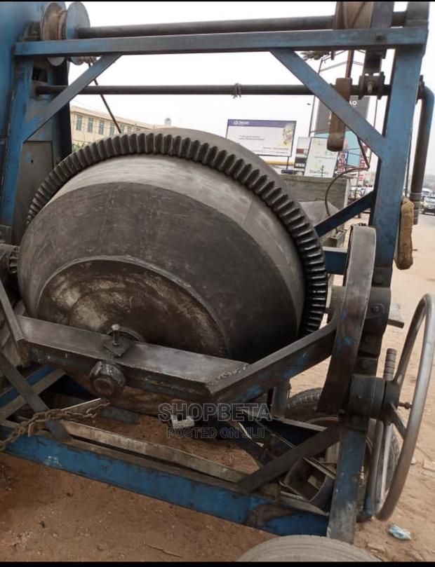 Strong Concrete Mixer · Photo 2