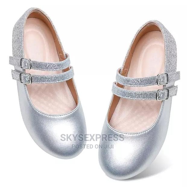 Little Girls Leather Shoe · Photo 1