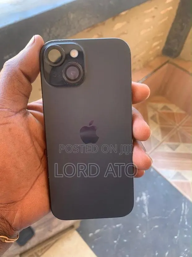 Apple iPhone 15 128 GB Black · Photo 1