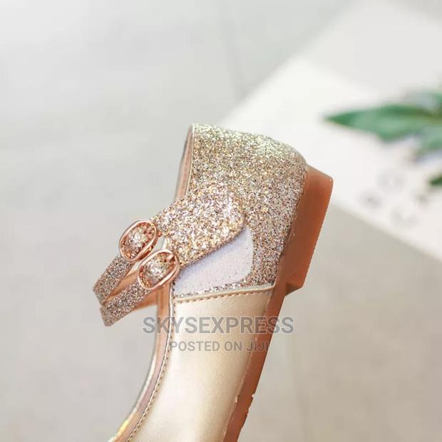 Little Girls Leather Shoe · Photo 6