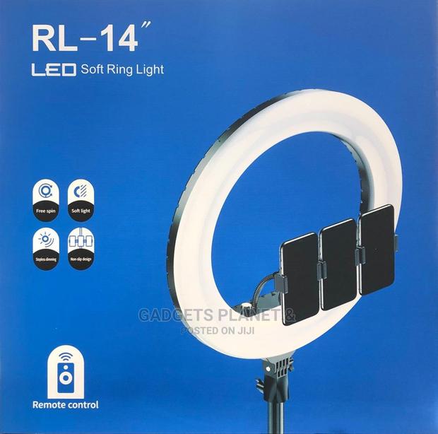 Led Fill Ring Light With Remote Cont. And Tripod Stand - 14” · Photo 1