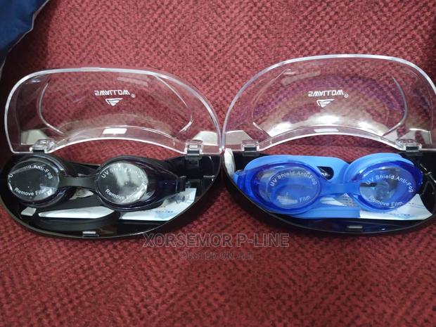 Swimming Goggles · Photo 2