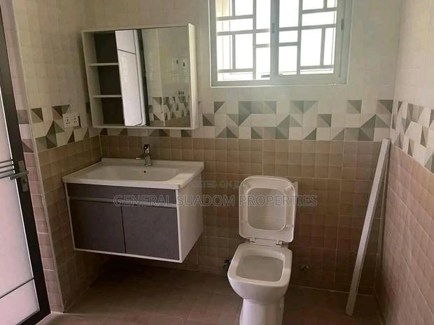 3bdrm Duplex in Suadom Properties, Accra Metropolitan for Rent · Photo 5