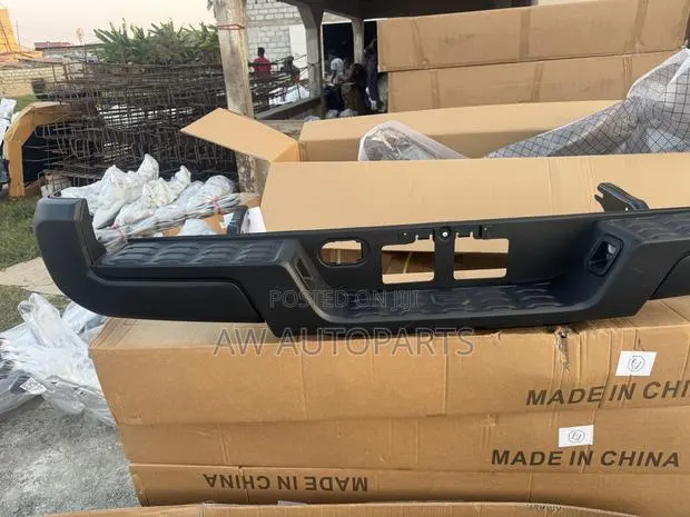 Toyota Tacoma 2024 Rear Black · Photo 1